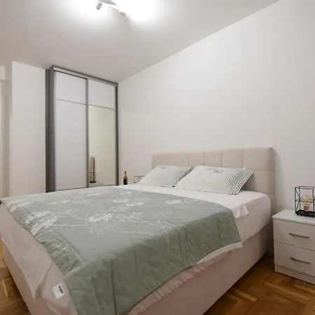 Tini Apartment *